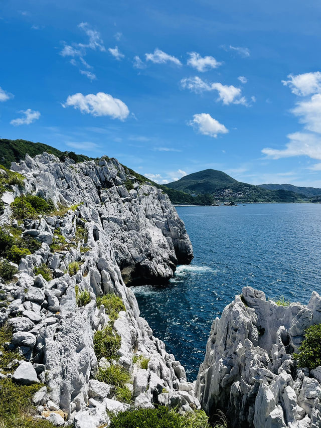 【和歌山県:由良】白い岩礁と青い海が美しい白崎海洋公園