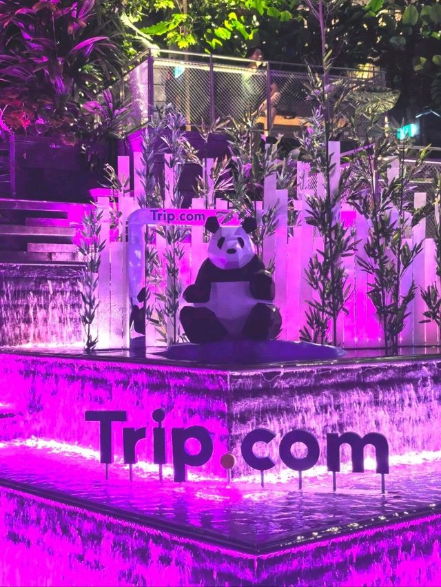 Trip.com photo booths @Jewel Changi 