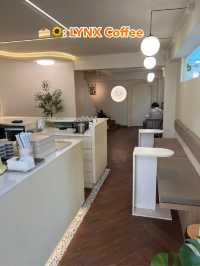 🍰🌻: LYNX Coffee