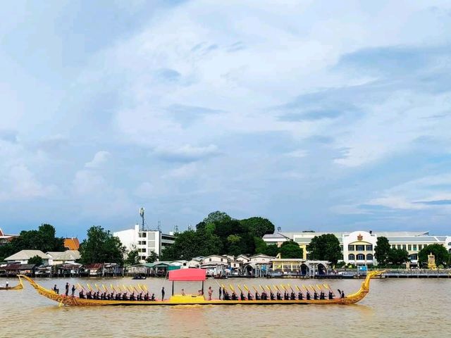 พามาชมการซ้อมขบวนเรือพระราชพิธี