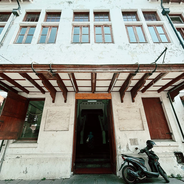 Kota Tua Jakarta: A Solo Sojourn Through History and Culture