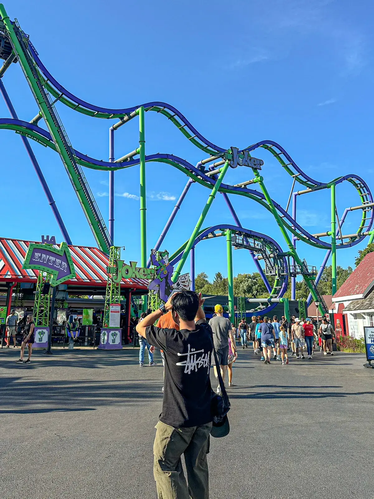 Six Flags Chicago, known as the roller coaster mecca🎢