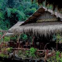 ที่พักริมน้ำกาญจนบุรี