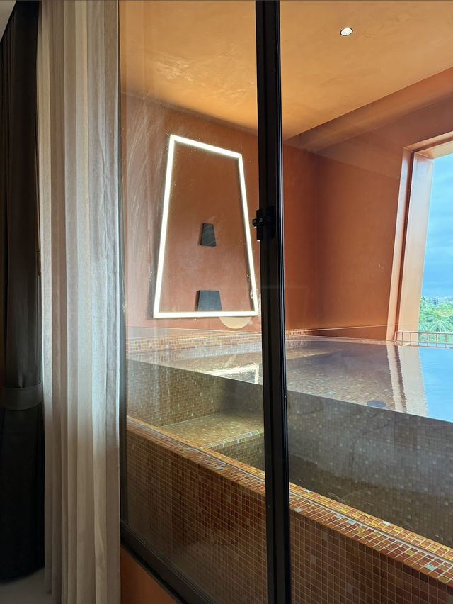 Hotel Adam Krabi โรงแรมสีส้มดีไซน์สุดเก๋ที่อ่างนาง
