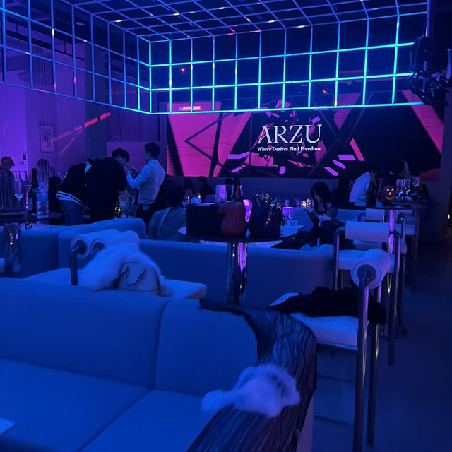 【韓国・ソウル🇰🇷】清潭の美男美女が集まるおしゃれすぎるラウンジバー🥂