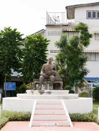 วิถีชีวิตริมน้ำที่ย่านวัดพลับพลาชัย เมืองเพชรบุรี