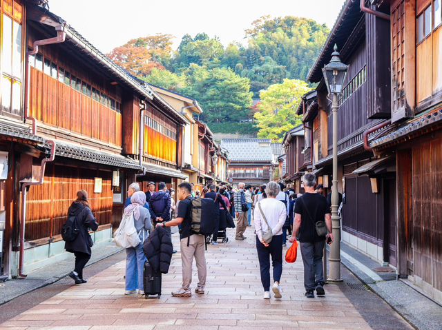 【石川県】 金沢文化と伝統を色濃く残す街並み『ひがし茶屋街』