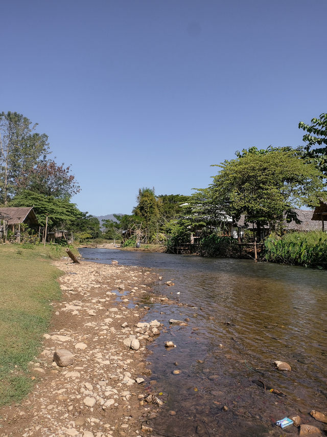 ฮักเมืองคองคาเฟ่ คาเฟ่และที่พักสุดชิลริมน้ำคอง