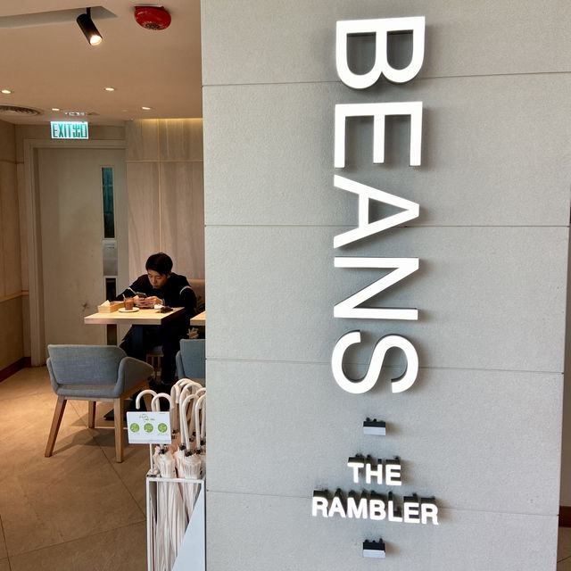 ❤️人氣爆滿的荳子咖啡店☕️🍛😍