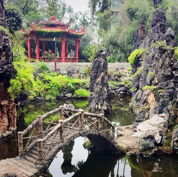 Hidden Gem in Ipoh: Sam Poh Tong Temple