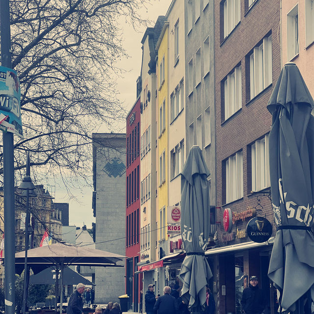 A Cologne Adventure: Love , Locks, and Cobblestones