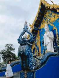 วัดสีน้ำเงิน เชียงราย จุดขอพร