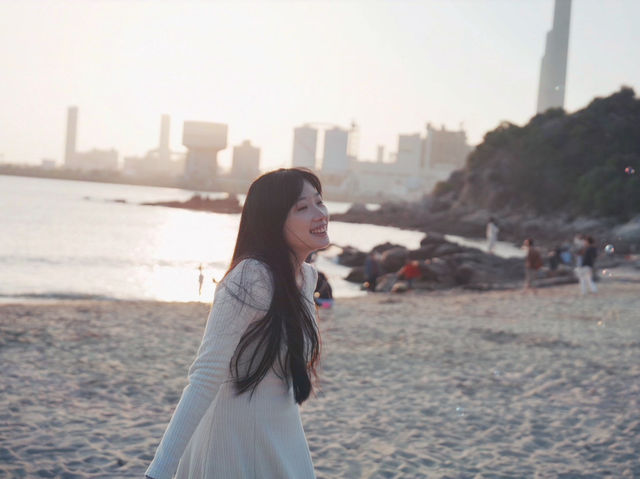  🏖️💕 情侶們，來洪聖爺泳灘享受浪漫的海邊時光吧！