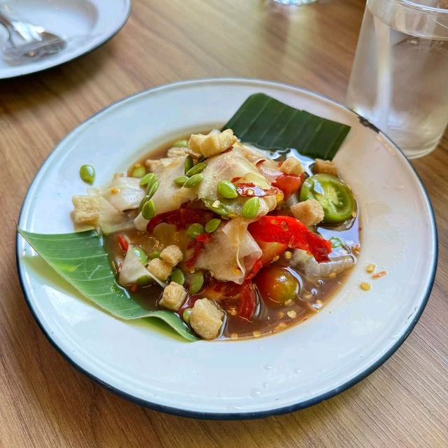 จ้ำเข่า เขาใหญ่