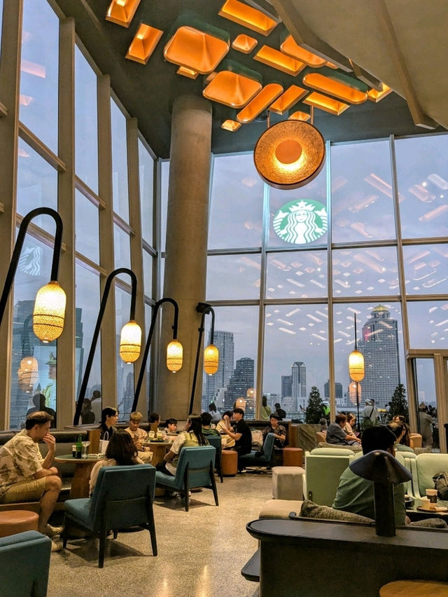 時尚摩登的代名詞，曼谷最大的Starbucks Reserve @ iconsiam 