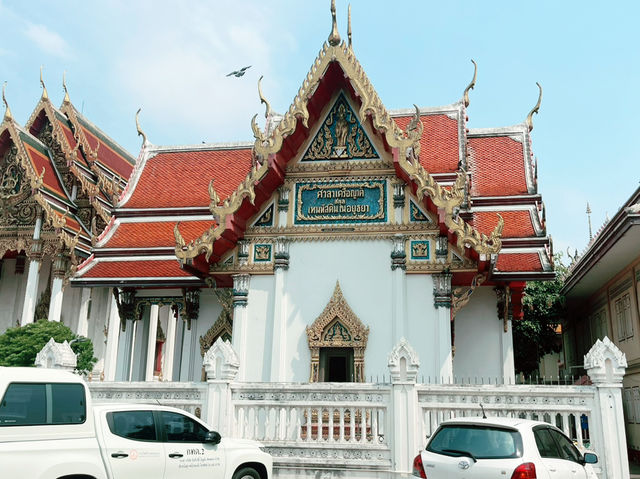  泰國曼谷著名寺廟景點：拉嘉布拉那寺ราชบุรณราชวรวิหาร (วัดเลียบ)，適合拍照打卡觀光旅遊！
