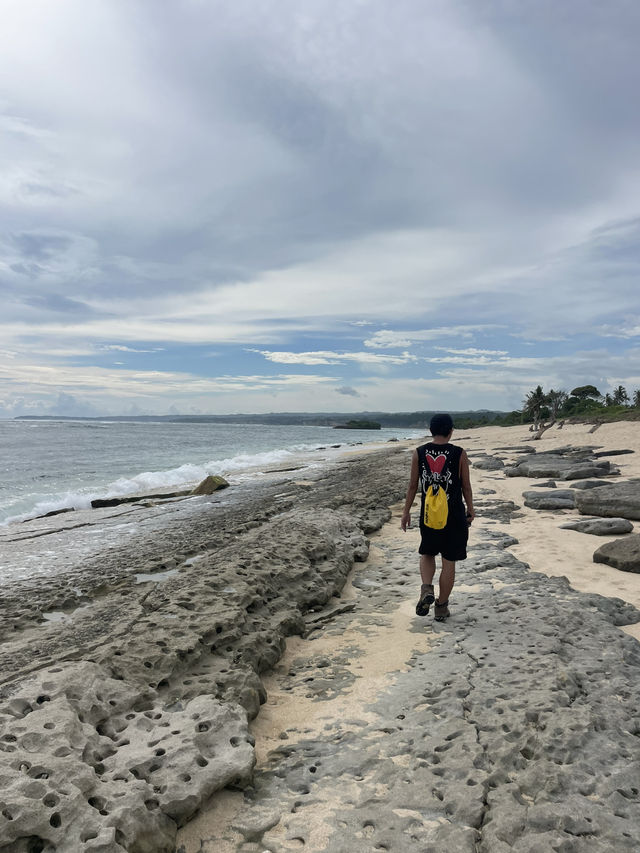 Pantai Watu Bella: A Coastal Escape in West Sumba 🌊🏝️
