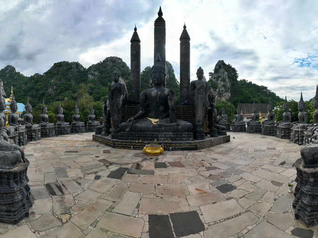 พระพุทธรูปหินลาวา