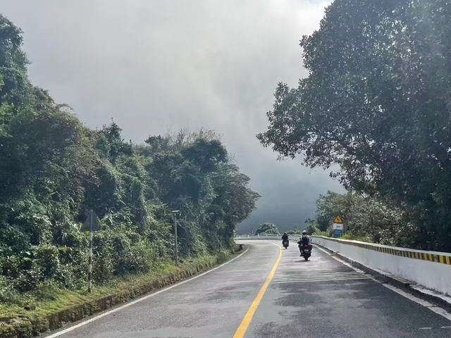 A ride you can't pass on - The Hai van pass