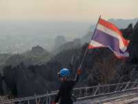 พิชิตยอดเขาล่องเรือตาหมื่นอัญมณี