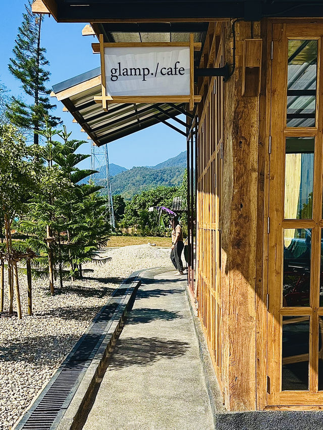 Minimal cafe with good mountain view