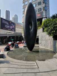 "Victoria Peak Tram – Hong Kong’s Iconic Ride to the Peak"