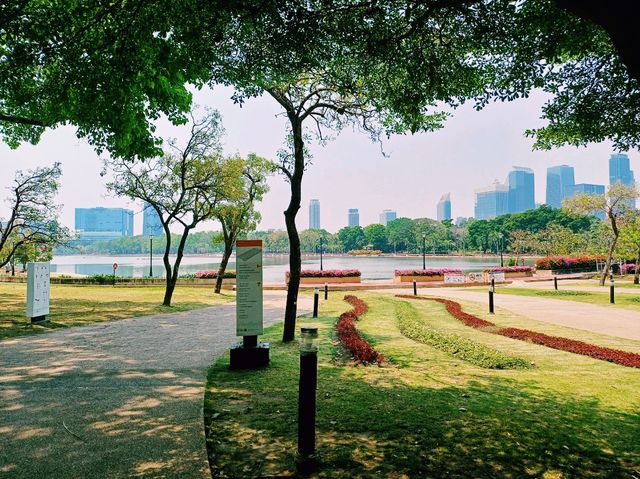 泰國曼谷市中心素坤逸區城市綠洲湖泊公園一日遊行程，親子遊行程，適合打卡拍照📸親子遊