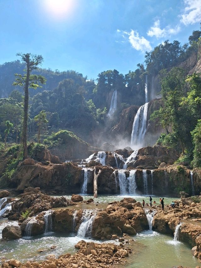 เยือนน้ำตกทีลอซู🏞สัมผัสความยิ่งใหญ่ของธรรมชาติ⛰️