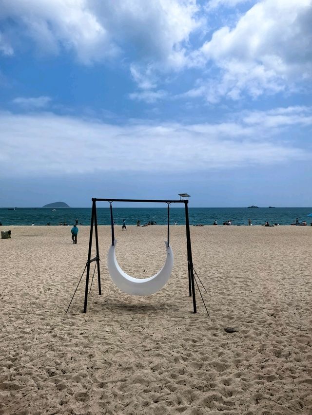 Yalong Beach – Sanya’s Tropical Paradise