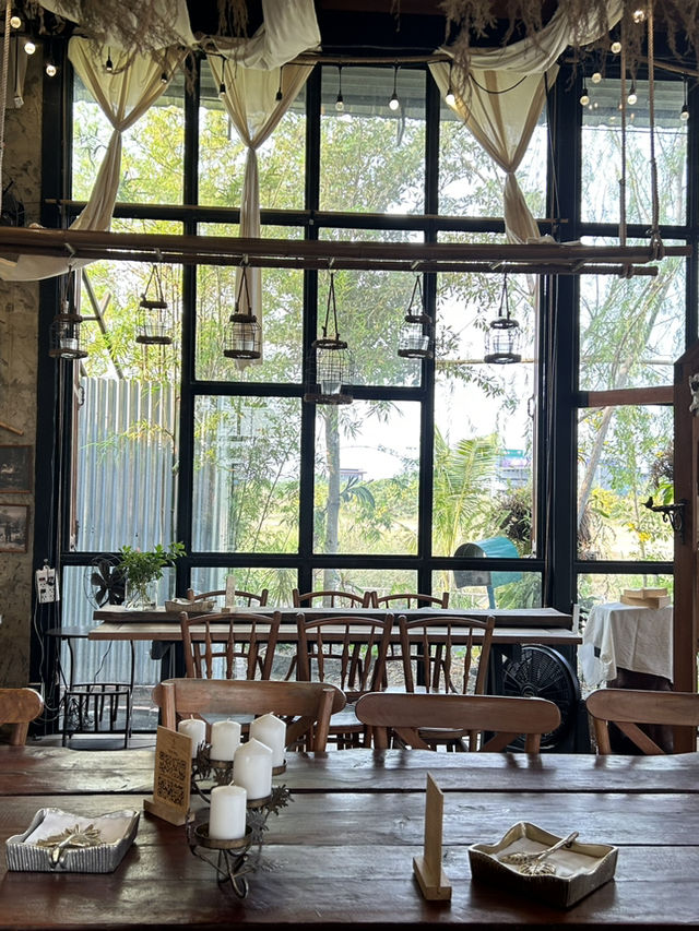 ร้านคาเฟ่ลับๆที่สวยมาก