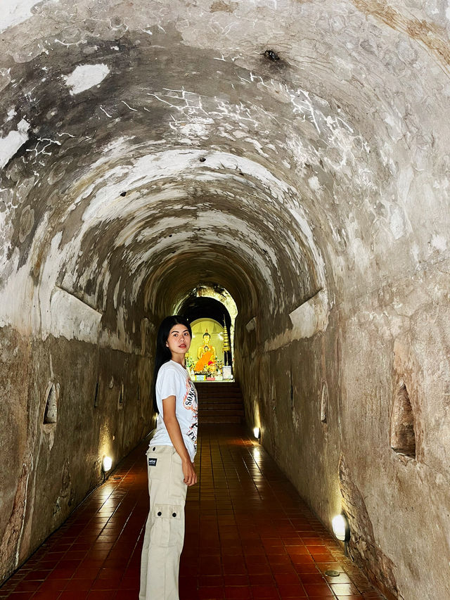 วัดเก่าแก่และมีเอกลักษณ์ ร่มรื่นด้วยอุโมงค์ใต้ดิน