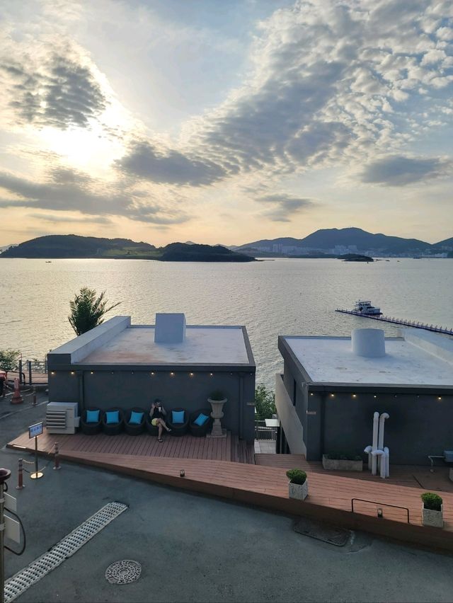 무조건 인생샷 남기는 여수 낭만 감성숙소💛