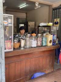ร้านกาแฟ 70 ปีเพชรบุรี