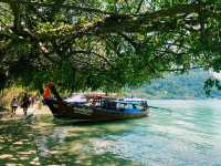 หาดไร่เลย์ (Railay Beach) น้ำทะเลใส กระบี่