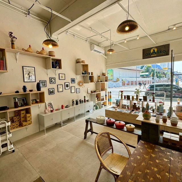 ISSARA COFFEE SPACE. ☕🥤