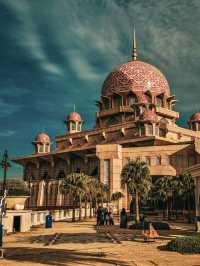 Serenity in Pink: A Peaceful Spring Morning at Putra Mosque