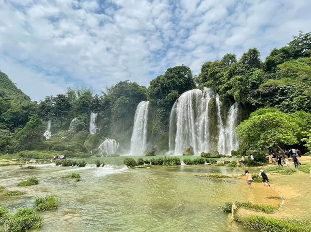 Khuôn Tát