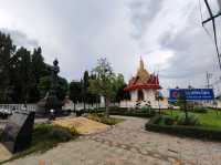 พามาสักการะศาลหลักเมือง จังหวัดสิงห์บุรี
