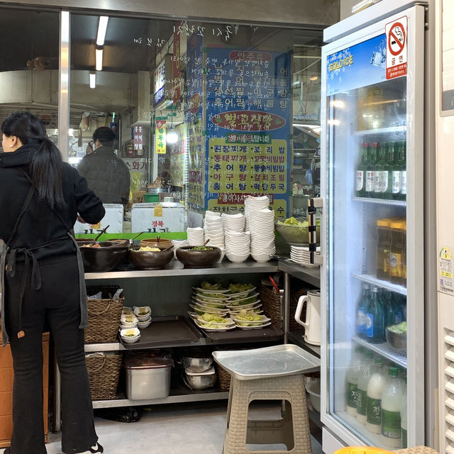 【安東家手工刀削麵】黑白大廚的姨母人生湯麵