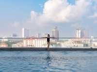 โรงแรมหรูวิวทะเลใจกลางพัทยาเหนือ สระสวยปัง 