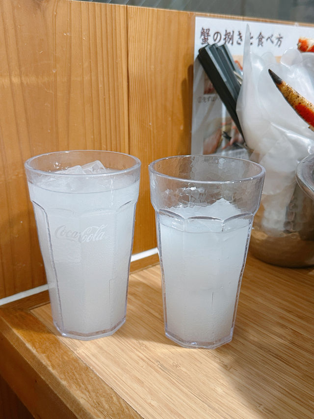 帝王蟹、松葉蟹、紅雪蟹吃到飽
