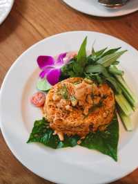 ชมคาเฟ่ เชียงใหม่  (CHOM CAFE AND RESTAURANT)