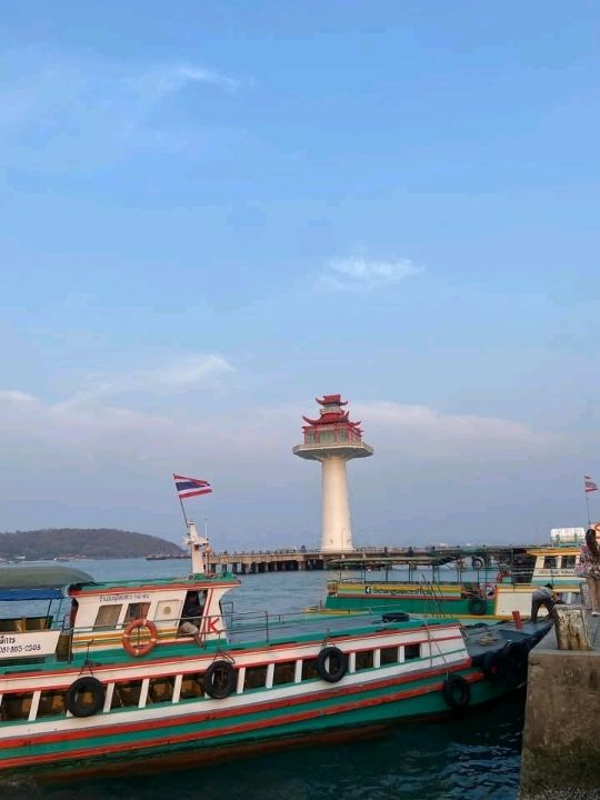 #หนีรักมาพักผ่อน  #เกาะสีชัง