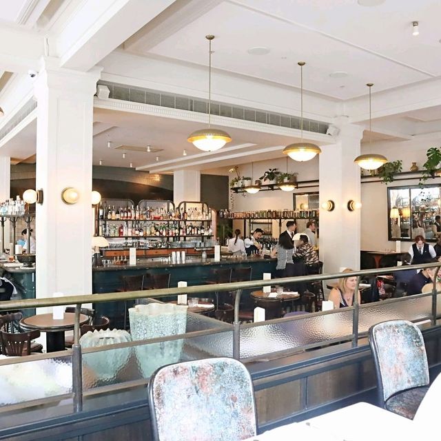 Gimlet Cafe