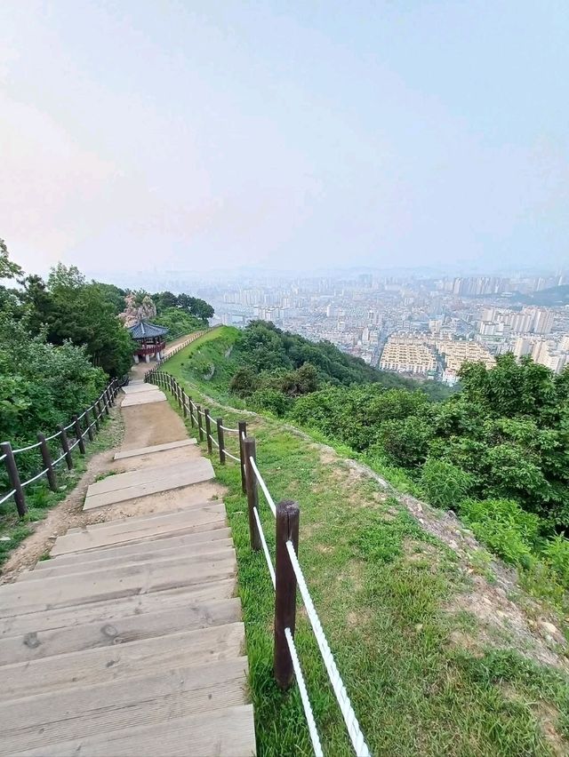 Hiking Gyeyangsan
