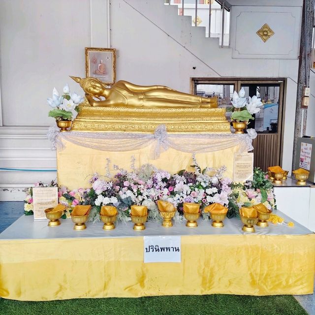 พระพุทธโปร่งฟ้า เจดีย์วัดดอนเมืองพระอารามหลวง