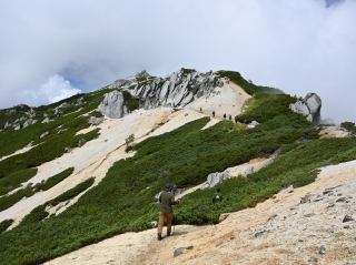 北阿爾卑斯山脈的女王 燕岳