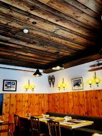 Eiger Guesthouse Mürren: Cozy Comfort with Iconic Alpine Views