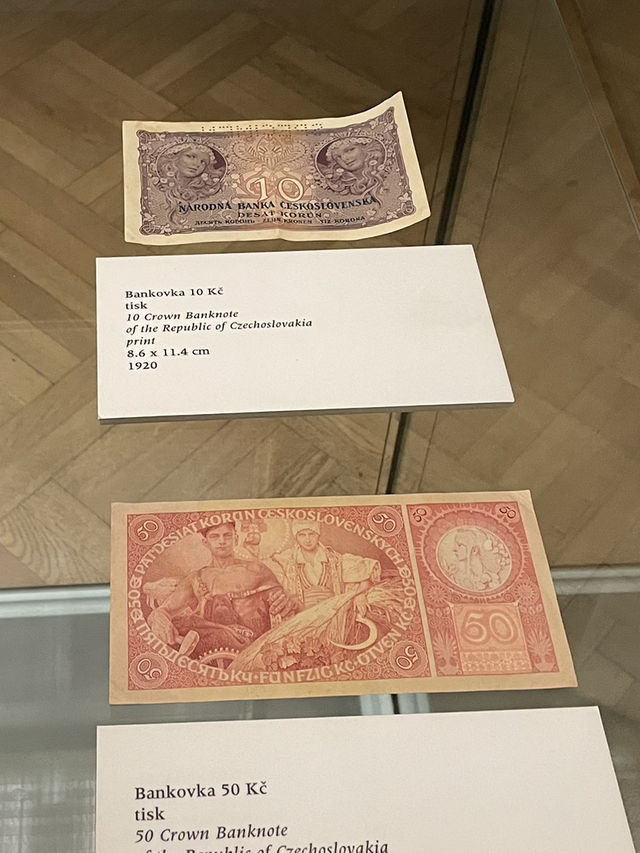 【チェコ・プラハ🇨🇿世界遺産の街で行く美術館】