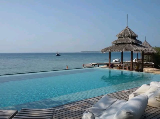 🛏️ พักที่ “Koh Munnork Private Island”